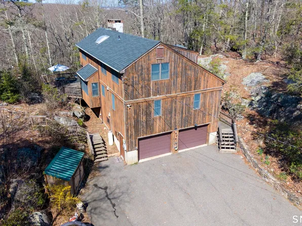 11 Spruce Mountain Trail, Danbury, CT 06810