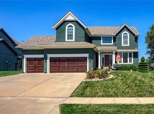 14206 Amanda Ln, Basehor, KS 66007