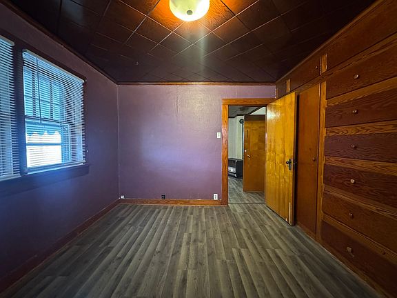 2nd image of 709 E Poplar St W #B