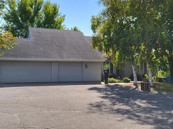 655 E 260th St, New Prague, MN 56071