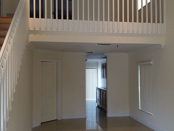 5th image of 370 SE 2nd Ave APT G6