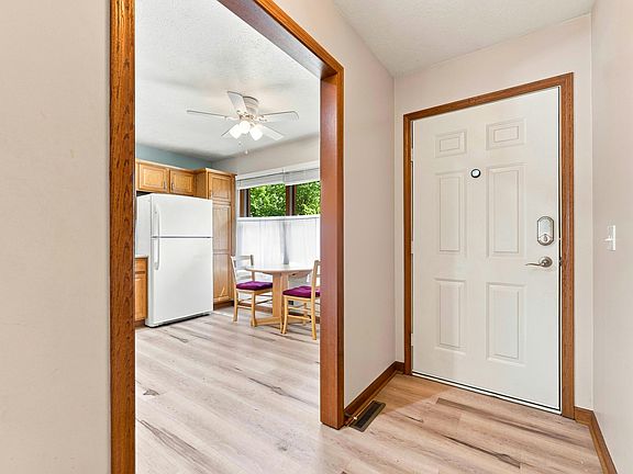 3rd image of 6808 Birdsong Ave