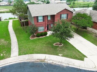 104 Trapper Trl, Bastrop, TX 78602