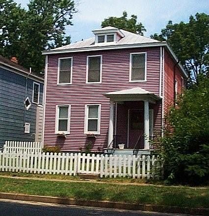 1st image of 612 E Gladstone Ave