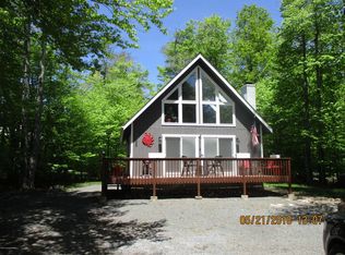 1189 Aurora Ter, Tobyhanna, PA 18466