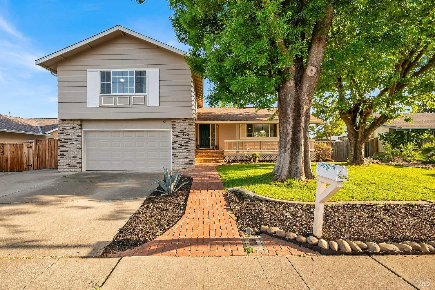 442 Cordoba Ln photo 1