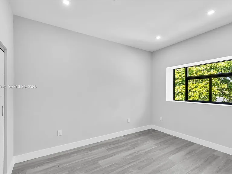 808 SW 9th St #B — Photo 28