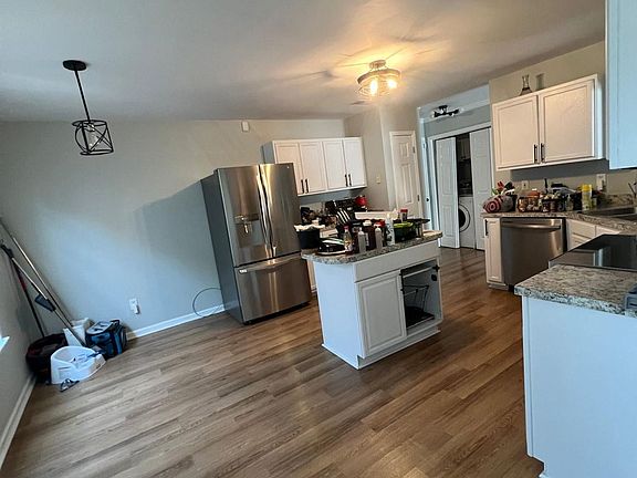 2nd image of 301 Kingston Trace Rd