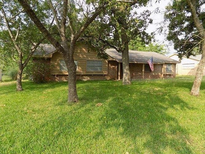 2nd image of 1116 Merry Oaks Dr