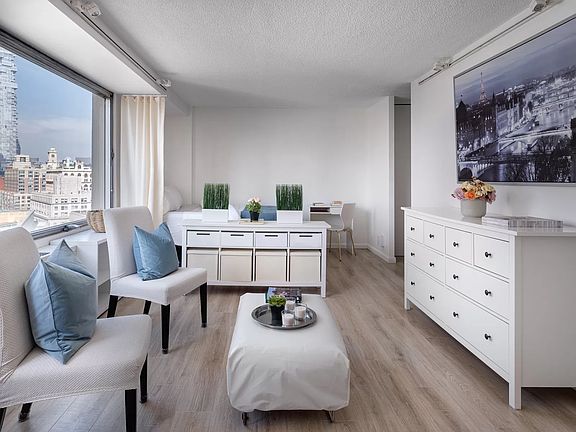 5th image of 170 Park Row APT 20-E