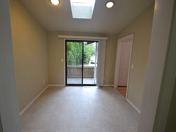 4th image of 8818 158th St E