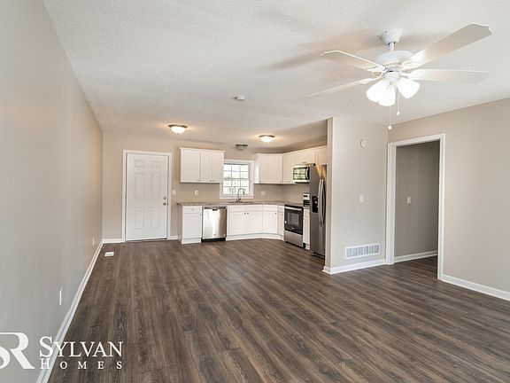 4th image of 320 Todd Branch Dr