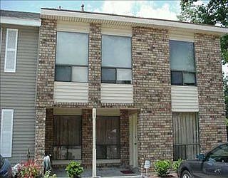 5th image of 34 Stanton Hall Dr