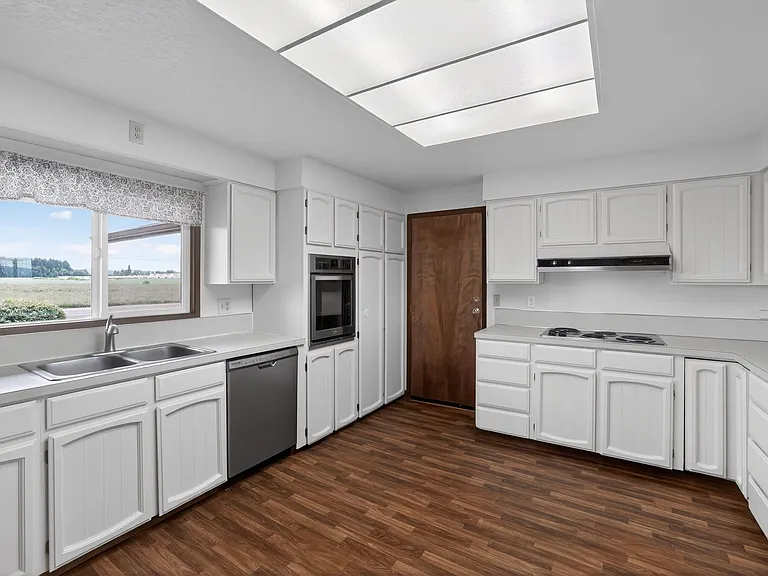 32303 NW Zion Church Rd — Photo 4