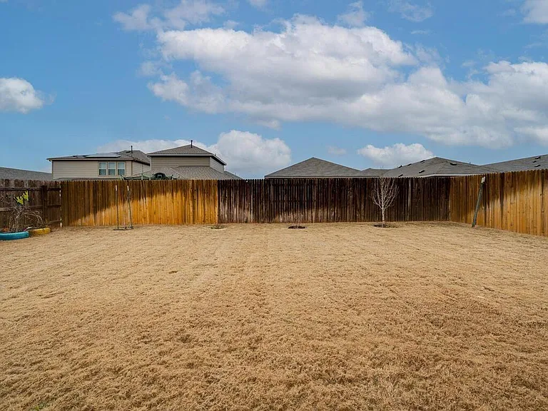 17312 Antioch Ave — Photo 32