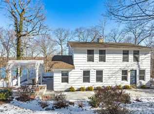 235 McKinley Ter, Centerport, NY 11721