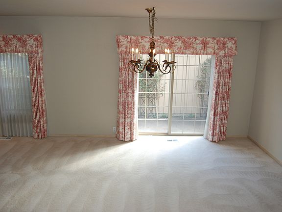 Dining area-opens to patio