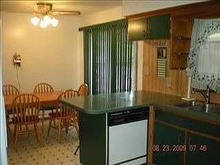 4th image of 11 Valleyview Ave