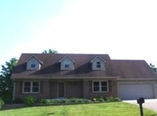 120 Lindenwood Dr, Frankfort, KY 40601