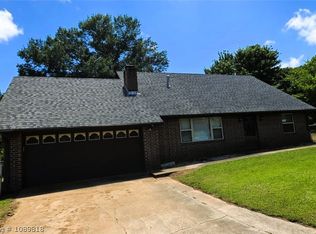 121 Woodbine Ave, Poteau, OK 74953