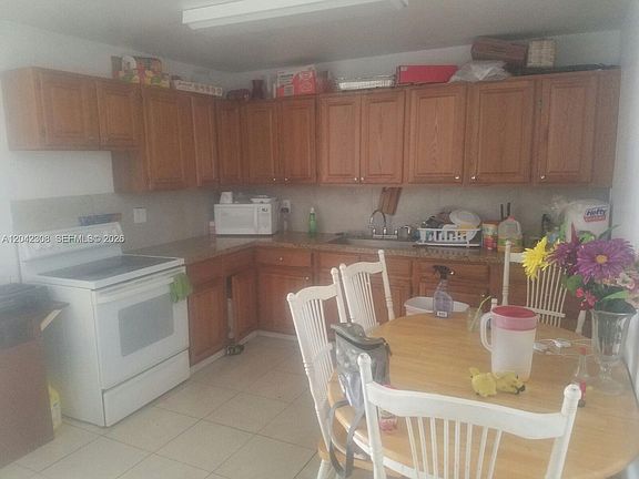 2nd image of 4214 Greenwood Ave