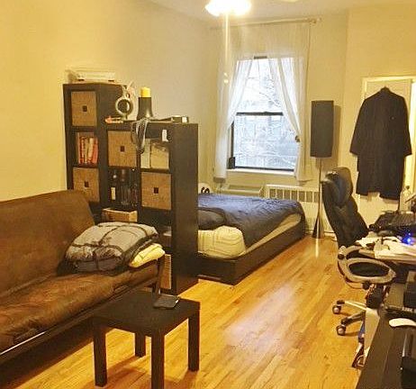 3rd image of 215 E 89th St APT 1C