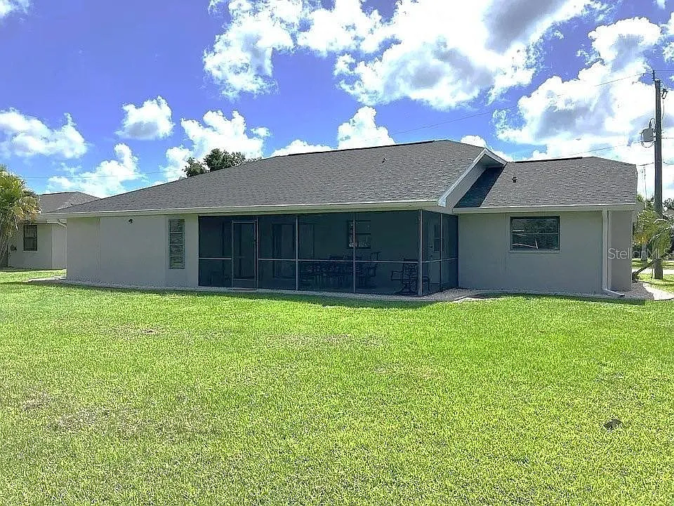 3 bed, 2.0 bath, 1445 sqft, $2,000 — Photo 3