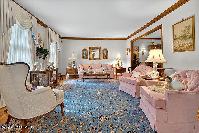 4th image of 3 Momrow Court