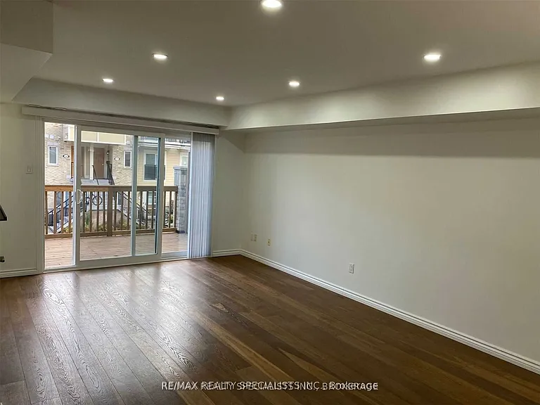 3108 Eglinton Ave W #100 — Photo 11