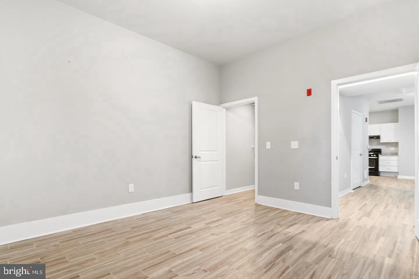 1 bed, 650 sqft, $1,500 — Photo 3