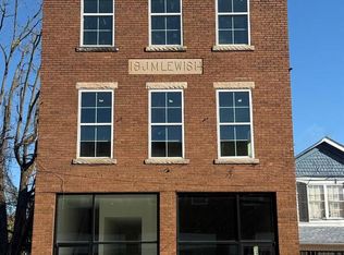 1033 Smith St UNIT 4, Milton, WV 25541