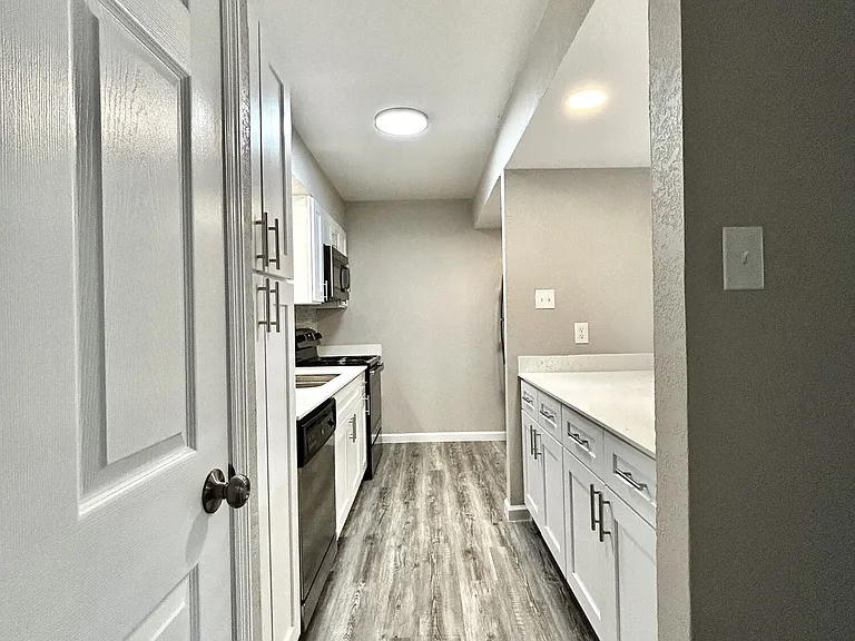 Athena Garden Apartments — Photo 59