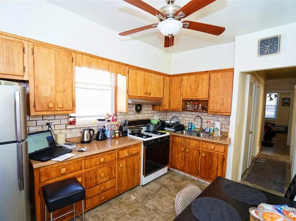 3730 Laurel Ave Floor 2, Brooklyn, NY 11224