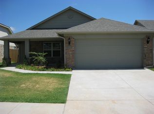18209 Agua Dr, Edmond, OK 73012
