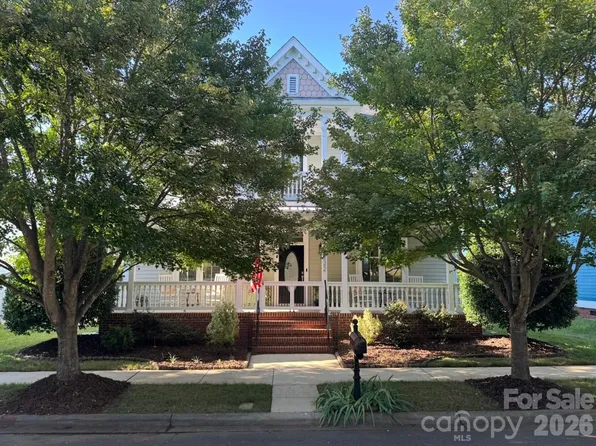 14222 Holly Springs Dr, Huntersville, NC 28078