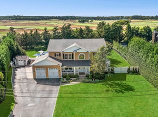 23 Knollwood Dr, Southampton, NY 11968