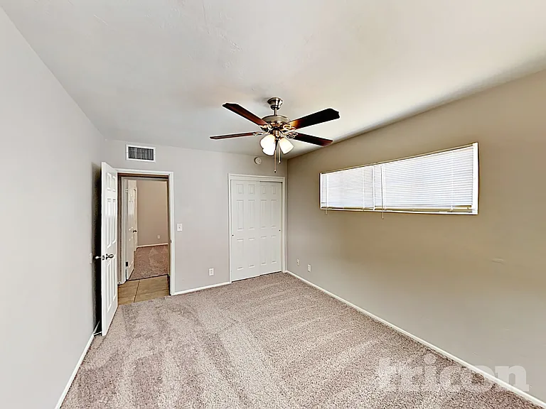 667 W Ivanhoe St — Photo 10