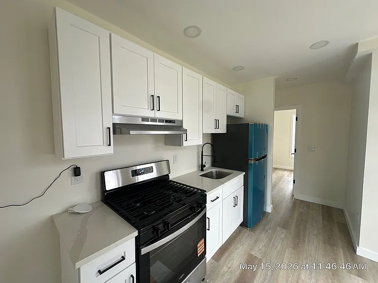 131 Monmouth St #2 — Photo 9