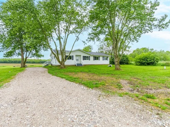 1327 Victory Rd, Springfield, OH 45504