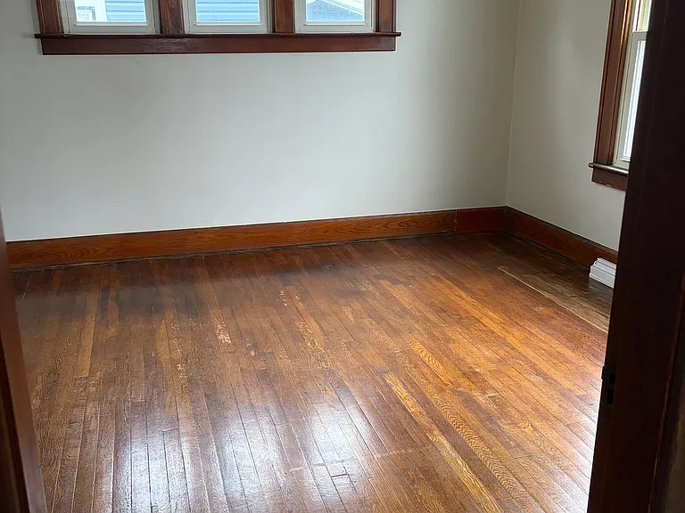 1051 Lindsay Ave — Photo 12