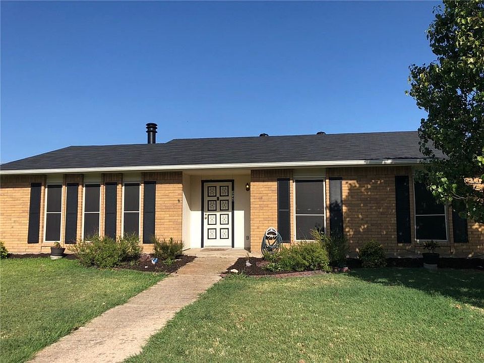 1st image of 3948 Dickens Dr