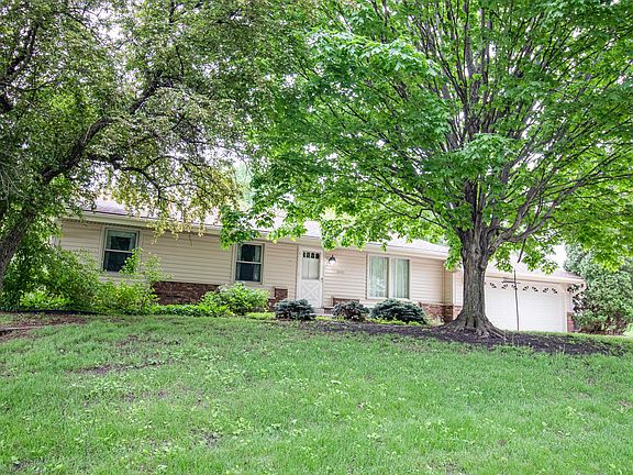 3rd image of 2050 Dixie Dr