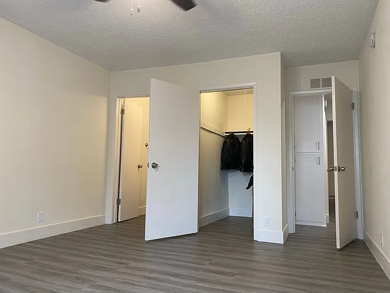 1808 N Harvard Blvd — Photo 62