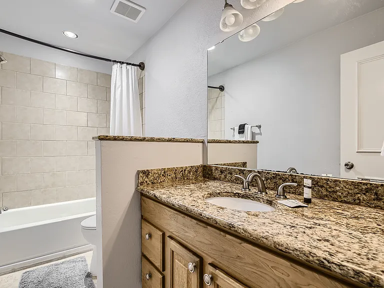 5226 Fleetwood Oaks Ave — Photo 22