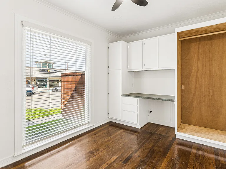6950 Hillcrest Ave — Photo 13