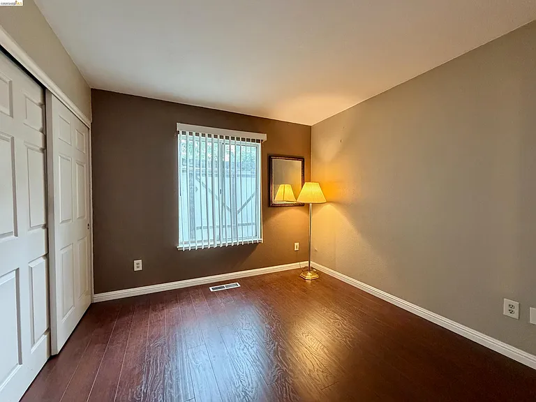 7 Goldmeadow Ct — Photo 7