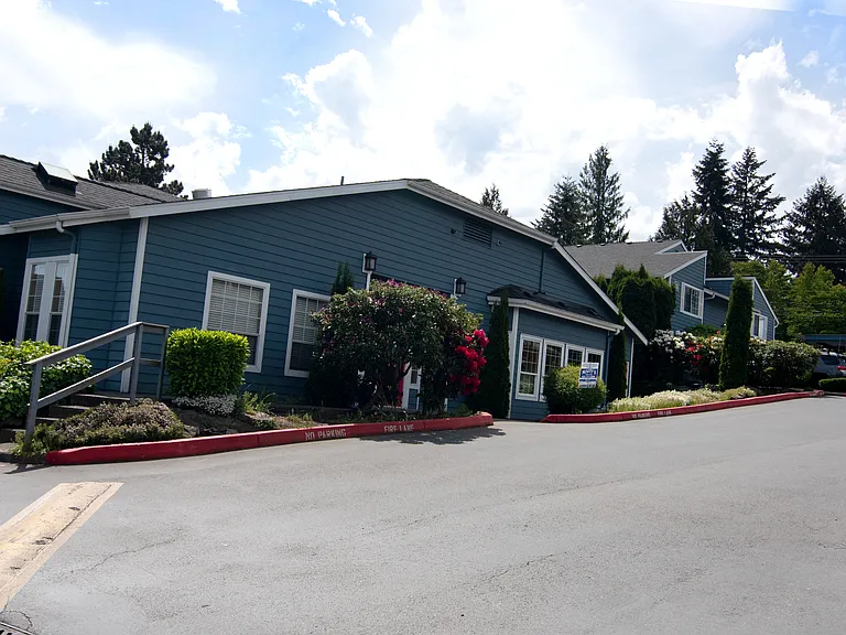 16817 Larch Way E #E105 — Photo 39