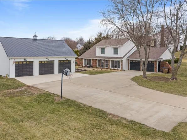 720 Sandpiper St, Raymore, MO 64083