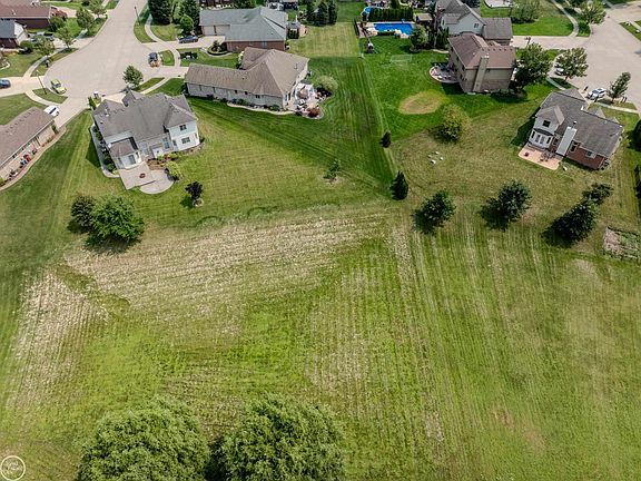 5th image of 21832 Preserve Ct