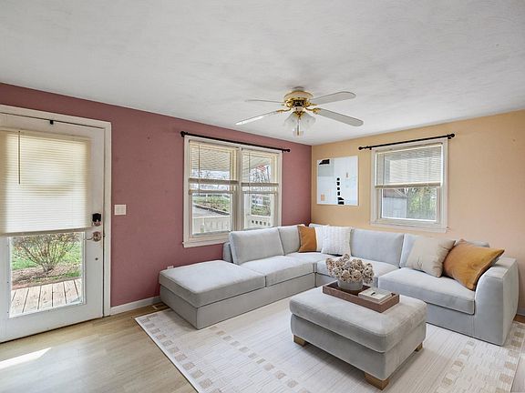 4th image of 997 Toytown Rd